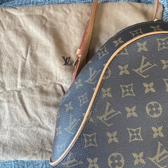 LOUIS VUITTON Bag Ellipse Monogram  Backpack - Picture 14 of 14